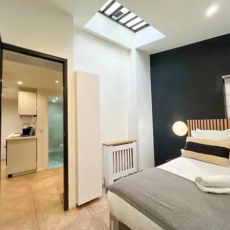 Urbanflat 86 - Charming 2 Bedrooms In Center Of Apartment