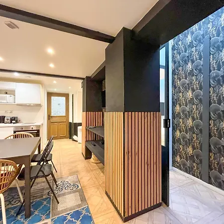 Urbanflat 86 - Charming 2 Bedrooms In Center Of Apartment