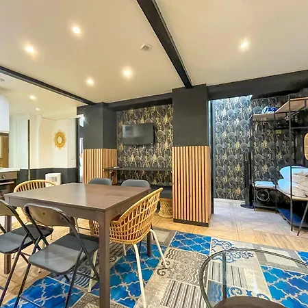 Urbanflat 86 - Charming 2 Bedrooms In Center Of Apartment *