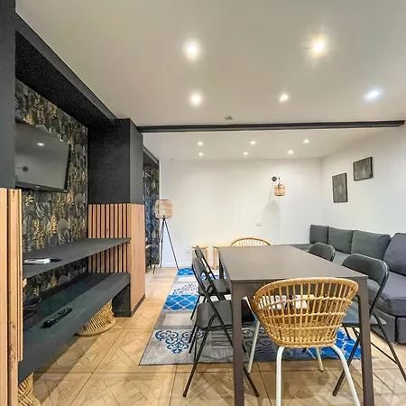 Urbanflat 86 - Charming 2 Bedrooms In Center Of Apartment